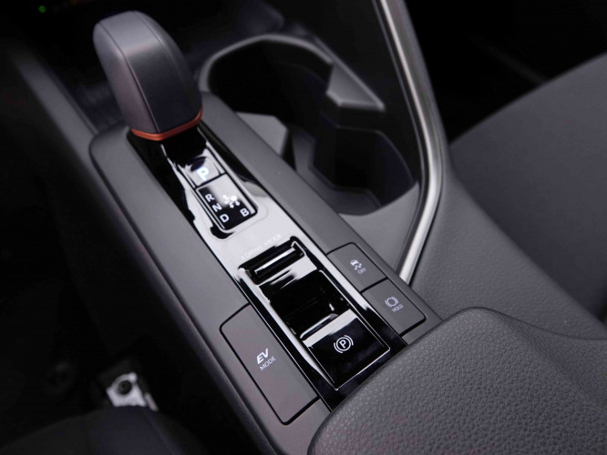 TOYOTA_TOYOTA_C_HR_2547874_13.jpg