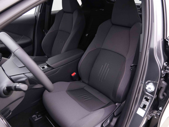 TOYOTA_TOYOTA_C_HR_2547874_6.jpg