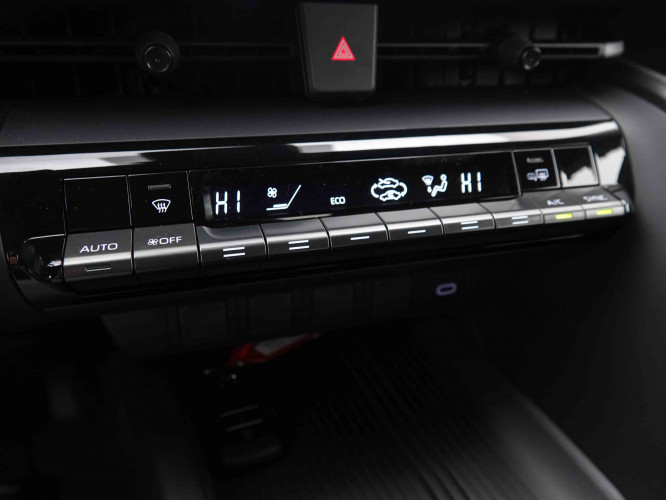 TOYOTA_TOYOTA_C_HR_2550782_11.jpg TOYOTA_TOYOTA_C_HR_2550782_11.jpg