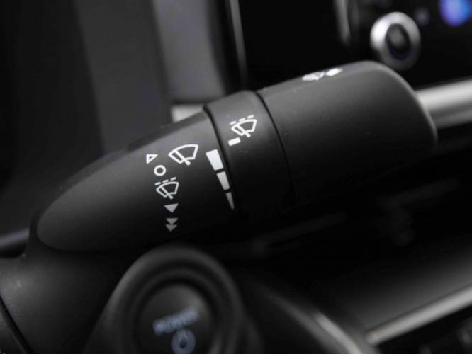 TOYOTA_TOYOTA_C_HR_2550787_15.jpg TOYOTA_TOYOTA_C_HR_2550787_15.jpg