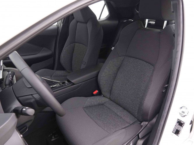 TOYOTA_TOYOTA_C_HR_2550788_6.jpg