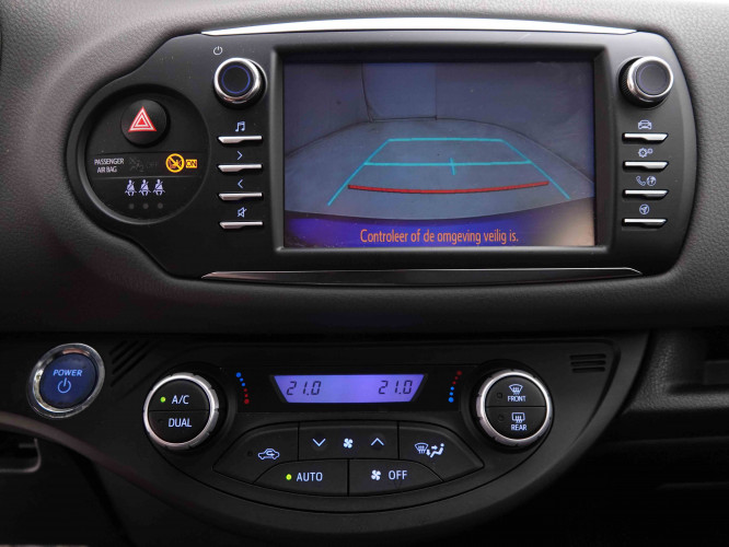 TOYOTA_TOYOTA_YARIS_2549372_11.jpg