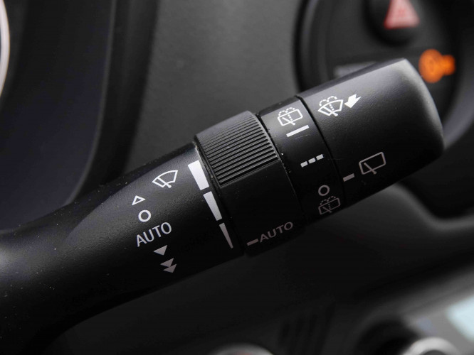 TOYOTA_TOYOTA_YARIS_2549372_16.jpg