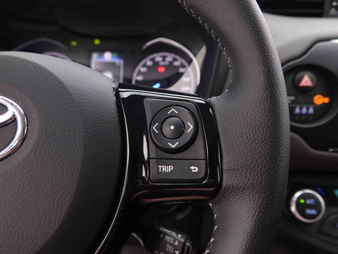 TOYOTA_TOYOTA_YARIS_2549372_18.jpg