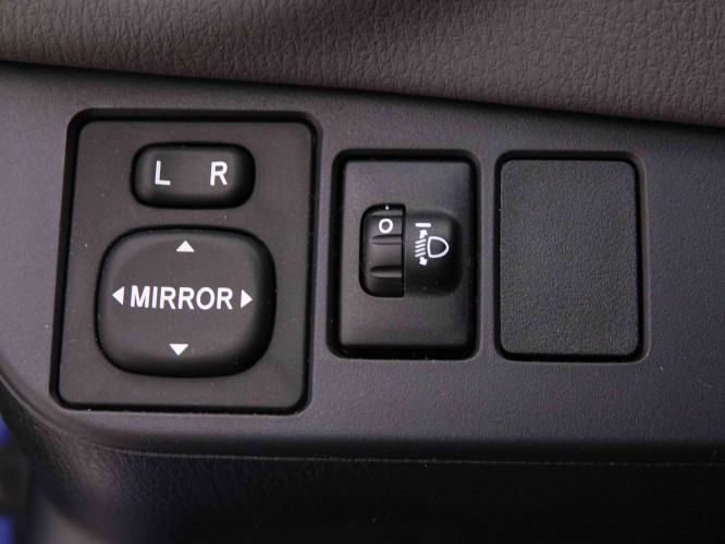 TOYOTA_TOYOTA_YARIS_2549372_8.jpg