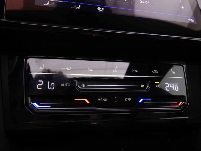 VOLKSWAGEN_VOLKSWAGEN_ARTEON_2548185_16.jpg