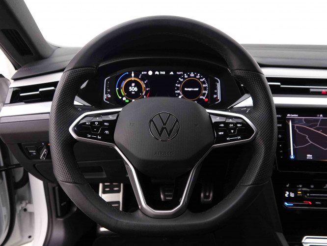 VOLKSWAGEN_VOLKSWAGEN_ARTEON_2548329_10.jpg