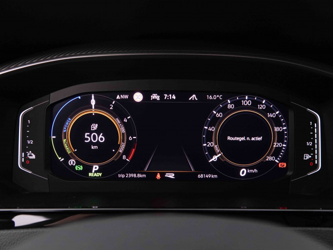 VOLKSWAGEN_VOLKSWAGEN_ARTEON_2548329_18.jpg
