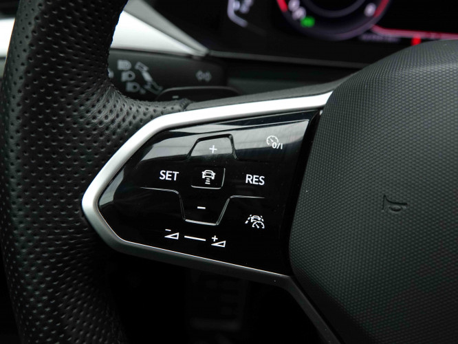 VOLKSWAGEN_VOLKSWAGEN_ARTEON_2653536_18.jpg