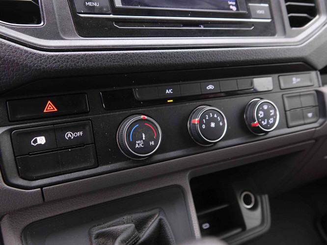 VOLKSWAGEN_VOLKSWAGEN_CRAFTER_2549000_15.jpg