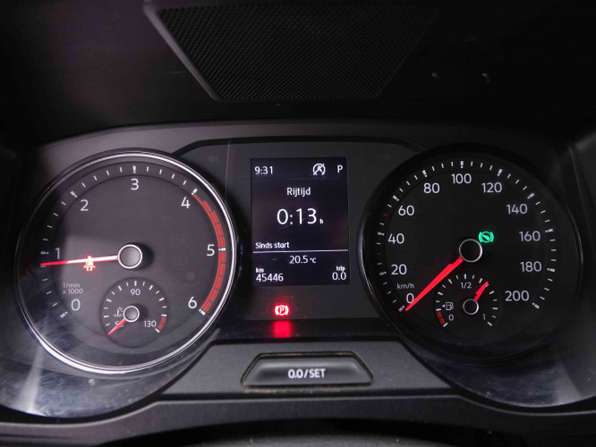 VOLKSWAGEN_VOLKSWAGEN_CRAFTER_2549000_16.jpg