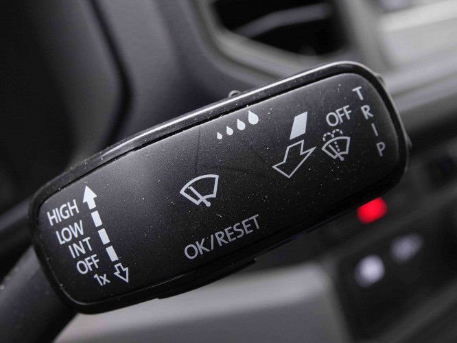 VOLKSWAGEN_VOLKSWAGEN_CRAFTER_2549000_18.jpg