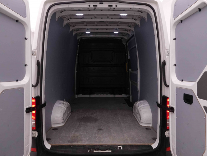 VOLKSWAGEN_VOLKSWAGEN_CRAFTER_2549000_5.jpg