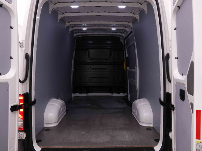 VOLKSWAGEN_VOLKSWAGEN_CRAFTER_2549001_5.jpg
