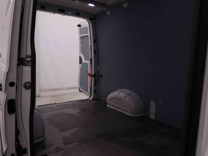 VOLKSWAGEN_VOLKSWAGEN_CRAFTER_2549001_6.jpg