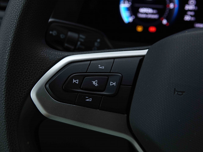VOLKSWAGEN_VOLKSWAGEN_CRAFTER_2655075_16.jpg