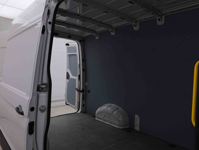 VOLKSWAGEN_VOLKSWAGEN_CRAFTER_2655076_6.jpg