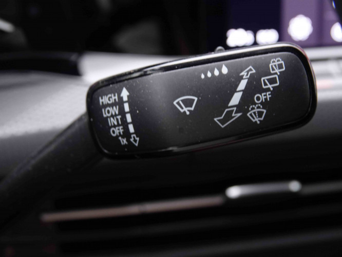 VOLKSWAGEN_VOLKSWAGEN_GOLF GTE_2549304_17.jpg