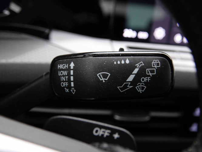 VOLKSWAGEN_VOLKSWAGEN_GOLF GTE_2551052_18.jpg