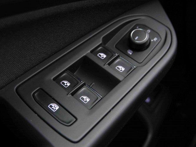 VOLKSWAGEN_VOLKSWAGEN_GOLF GTE_2551052_22.jpg