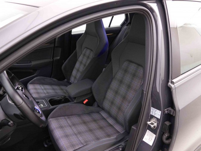 VOLKSWAGEN_VOLKSWAGEN_GOLF GTE_2551052_6.jpg