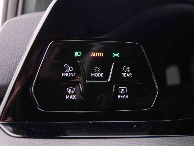 VOLKSWAGEN_VOLKSWAGEN_GOLF GTI_2548118_11.jpg
