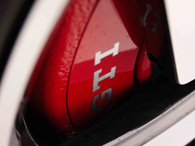 VOLKSWAGEN_VOLKSWAGEN_GOLF GTI_2548119_27.jpg