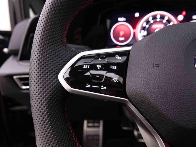 VOLKSWAGEN_VOLKSWAGEN_GOLF GTI_2548409_18.jpg