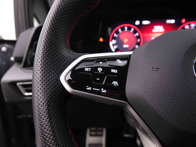 VOLKSWAGEN_VOLKSWAGEN_GOLF GTI_2548785_18.jpg