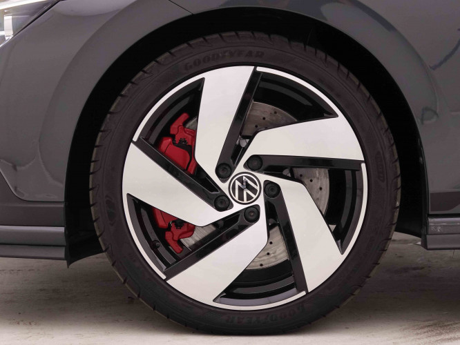 VOLKSWAGEN_VOLKSWAGEN_GOLF GTI_2548785_22.jpg