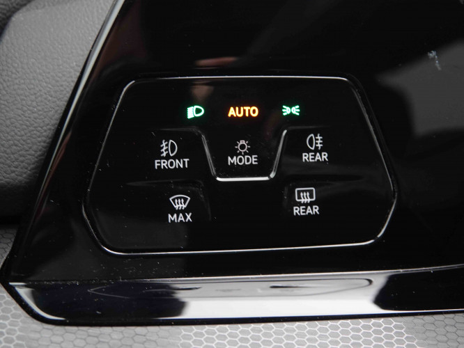 VOLKSWAGEN_VOLKSWAGEN_GOLF GTI_2549349_10.jpg
