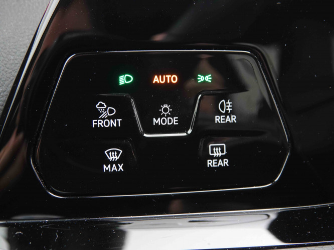 VOLKSWAGEN_VOLKSWAGEN_GOLF GTI_2549356_10.jpg