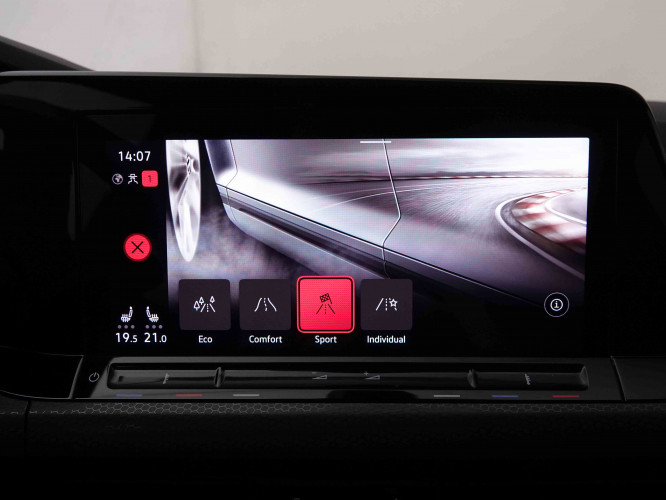 VOLKSWAGEN_VOLKSWAGEN_GOLF GTI_2549694_16.jpg