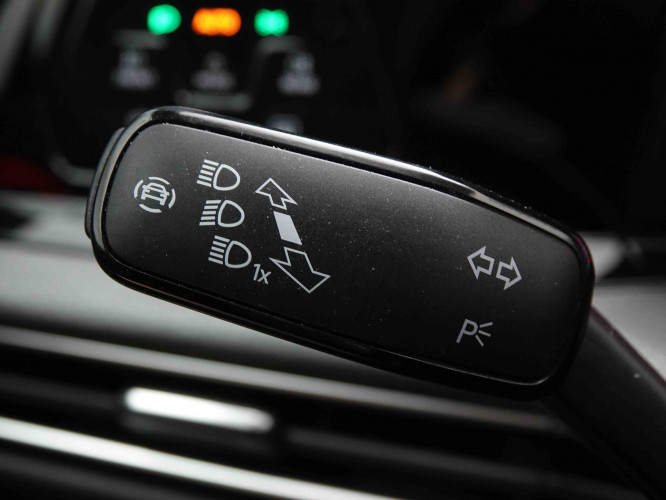 VOLKSWAGEN_VOLKSWAGEN_GOLF GTI_2549695_19.jpg