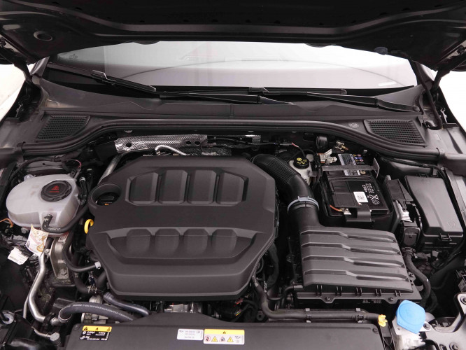 VOLKSWAGEN_VOLKSWAGEN_GOLF GTI_2549695_26.jpg