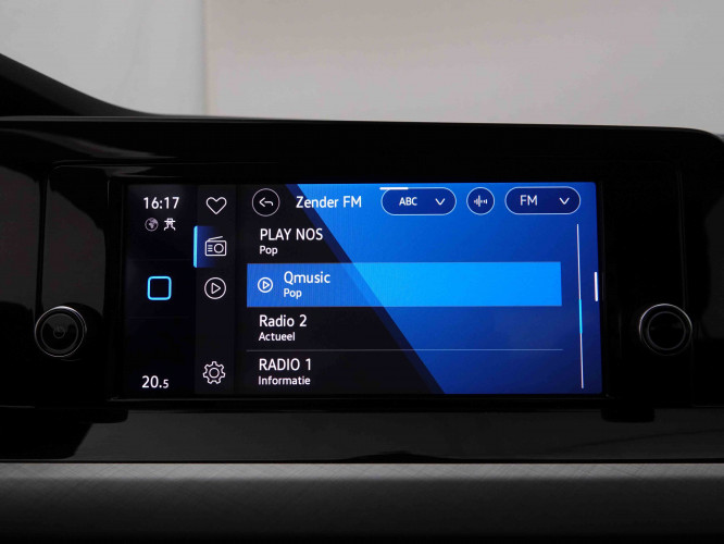 VOLKSWAGEN_VOLKSWAGEN_GOLF_2548346_11.jpg