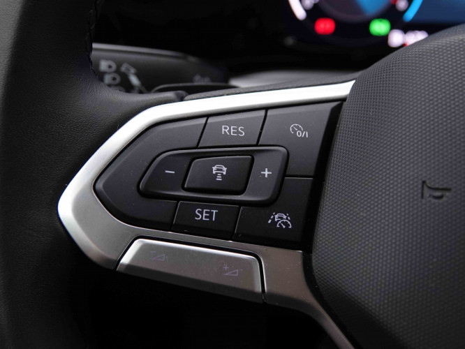 VOLKSWAGEN_VOLKSWAGEN_GOLF_2548873_19.jpg