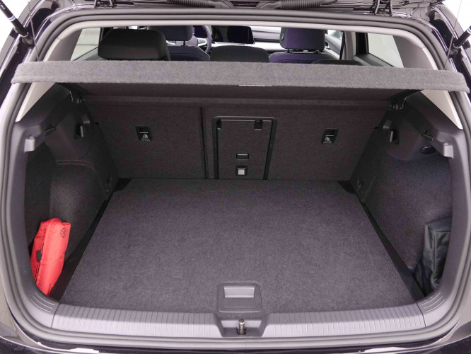 VOLKSWAGEN_VOLKSWAGEN_GOLF_2548873_5.jpg