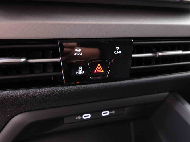 VOLKSWAGEN_VOLKSWAGEN_GOLF_2549115_15.jpg