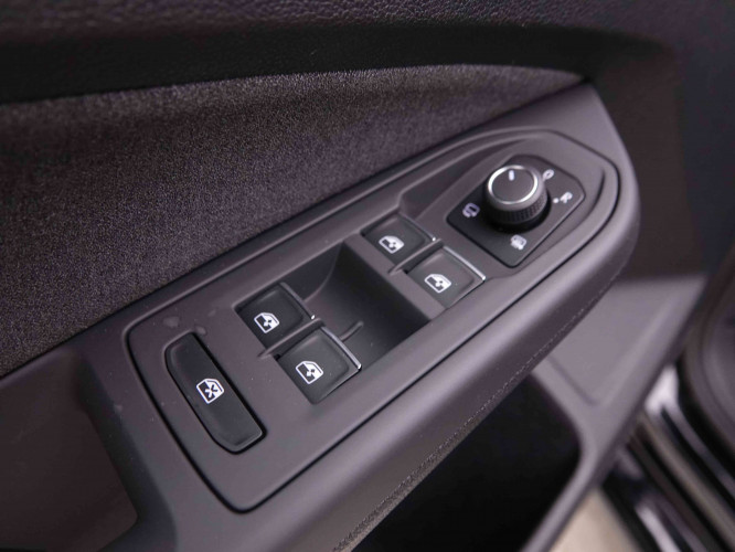 VOLKSWAGEN_VOLKSWAGEN_GOLF_2549115_20.jpg