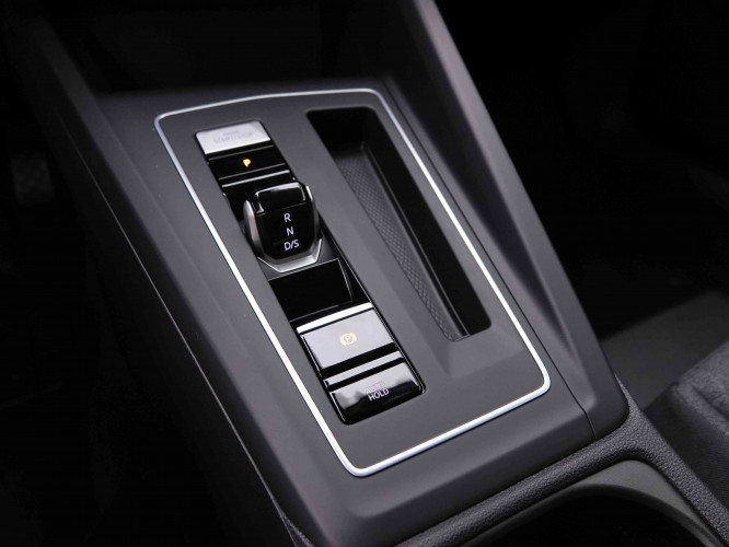 VOLKSWAGEN_VOLKSWAGEN_GOLF_2549117_16.jpg