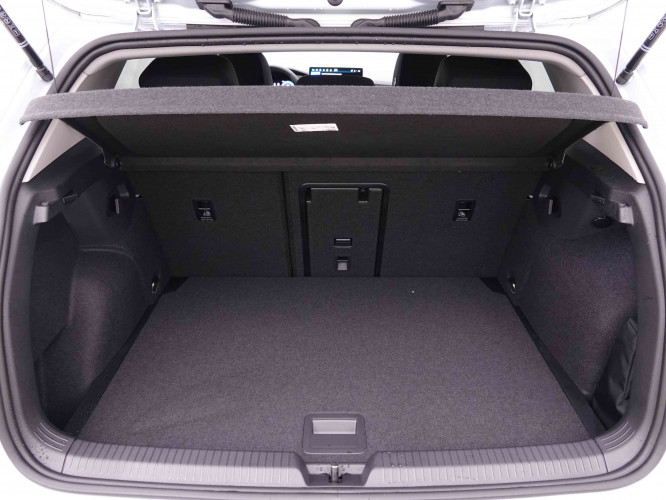 VOLKSWAGEN_VOLKSWAGEN_GOLF_2549117_5.jpg