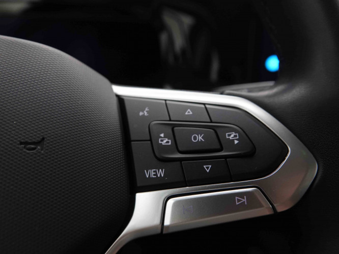 VOLKSWAGEN_VOLKSWAGEN_GOLF_2549888_21.jpg