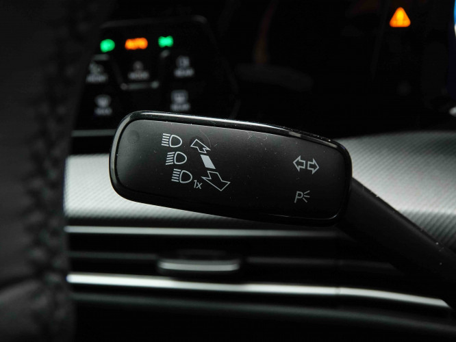 VOLKSWAGEN_VOLKSWAGEN_GOLF_2654720_17.jpg