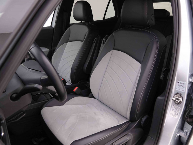 VOLKSWAGEN_VOLKSWAGEN_ID.3_2548757_6.jpg