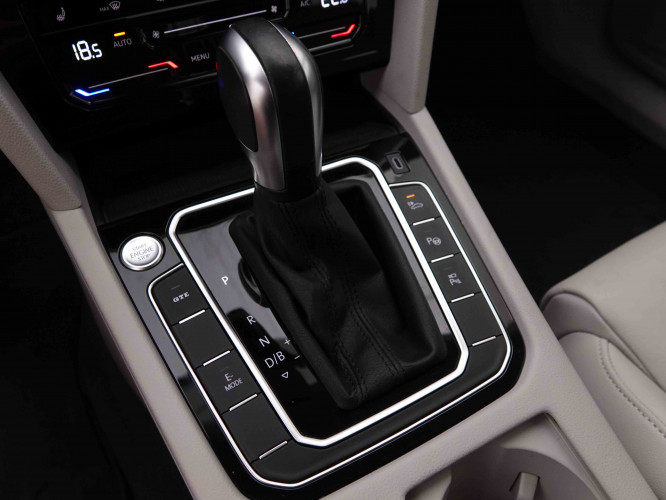 VOLKSWAGEN_VOLKSWAGEN_PASSATVAR_2548422_16.jpg