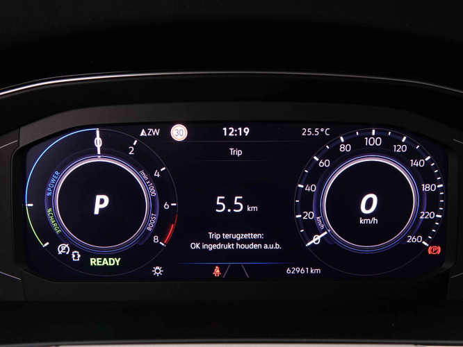 VOLKSWAGEN_VOLKSWAGEN_PASSATVAR_2548422_17.jpg