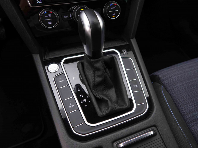 VOLKSWAGEN_VOLKSWAGEN_PASSATVAR_2548432_16.jpg
