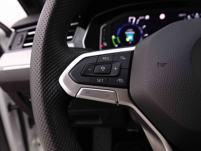 VOLKSWAGEN_VOLKSWAGEN_PASSATVAR_2548432_18.jpg