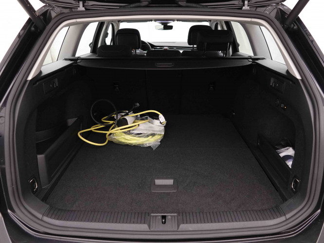 VOLKSWAGEN_VOLKSWAGEN_PASSATVAR_2653138_5.jpg